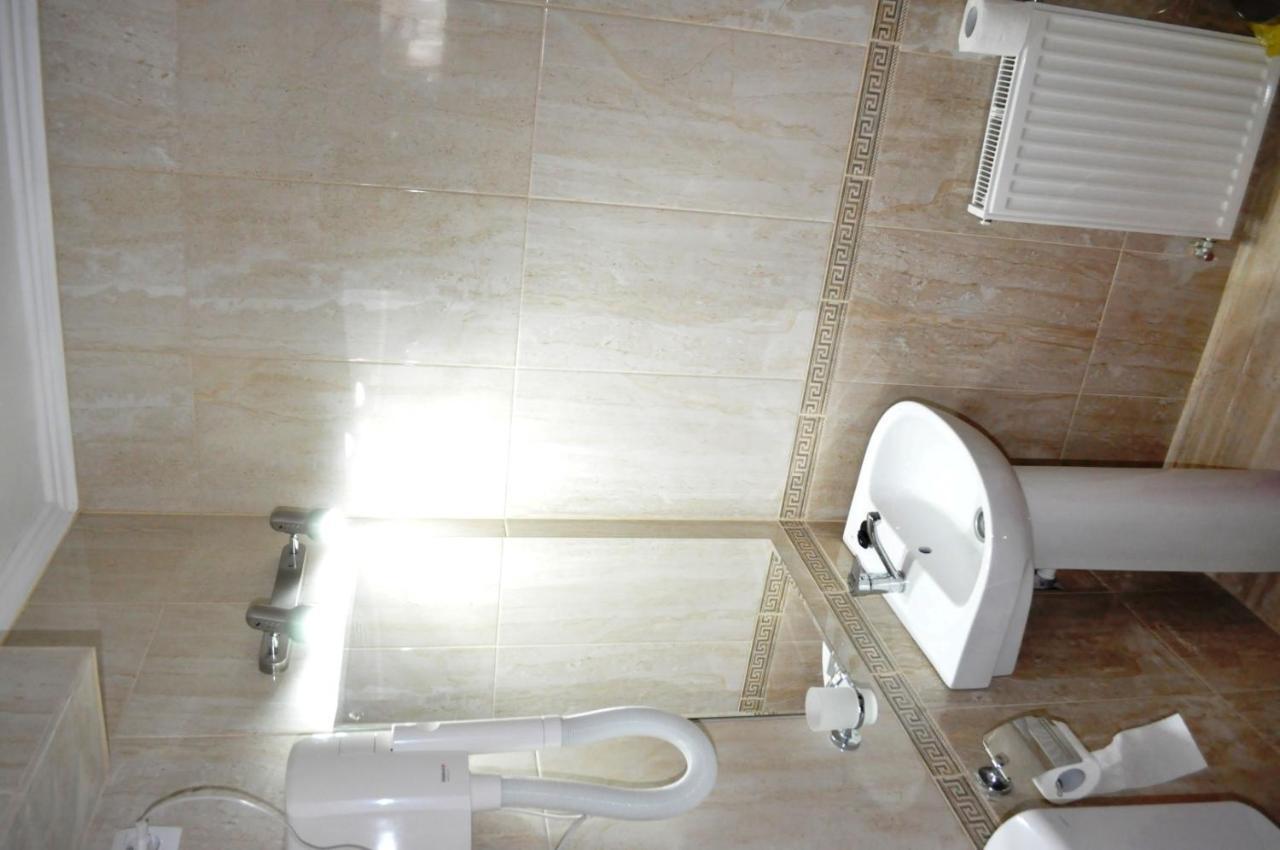 Hotel Andrei Cimpia Turzii Bagian luar foto