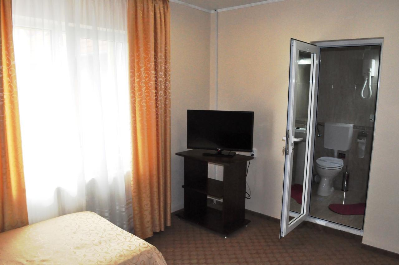 Hotel Andrei Cimpia Turzii Bagian luar foto