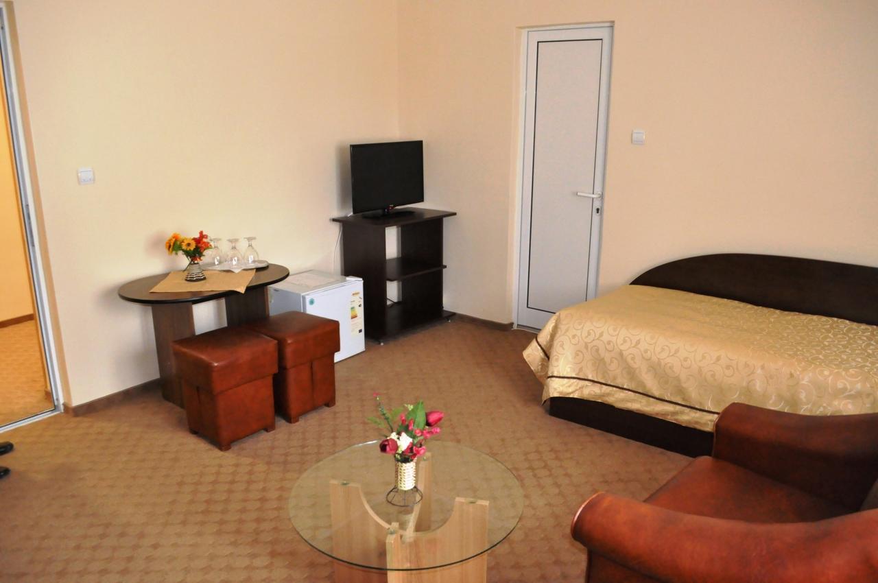 Hotel Andrei Cimpia Turzii Bagian luar foto