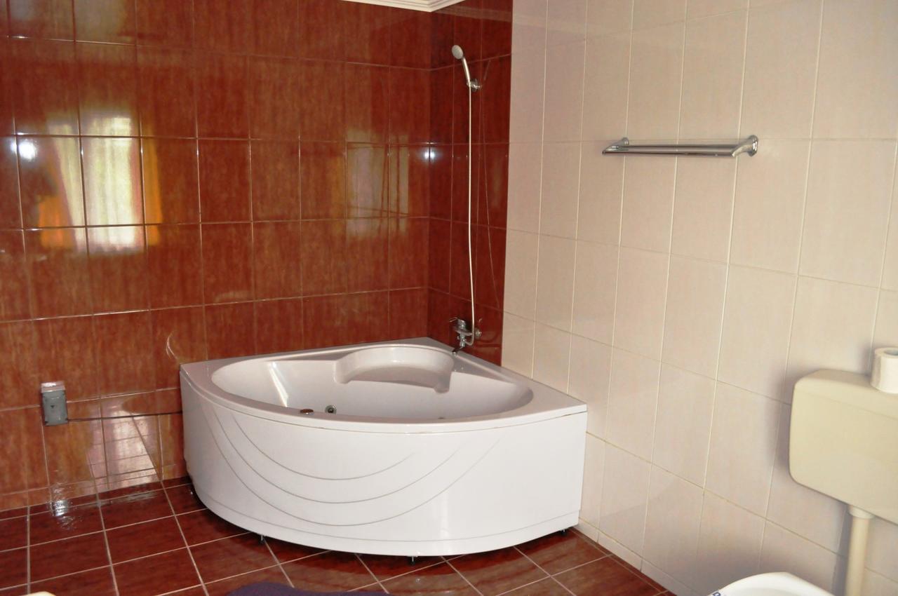 Hotel Andrei Cimpia Turzii Bagian luar foto