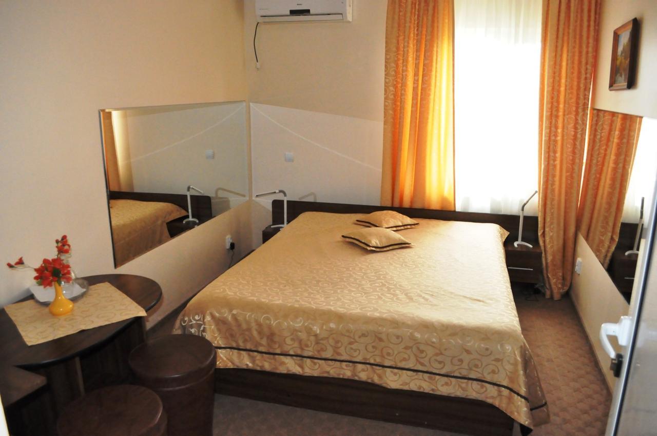 Hotel Andrei Cimpia Turzii Bagian luar foto