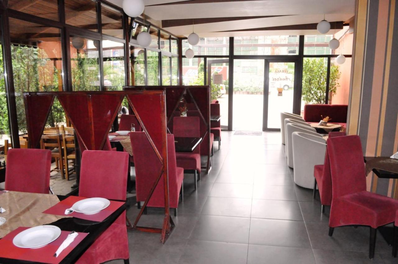 Hotel Andrei Cimpia Turzii Bagian luar foto