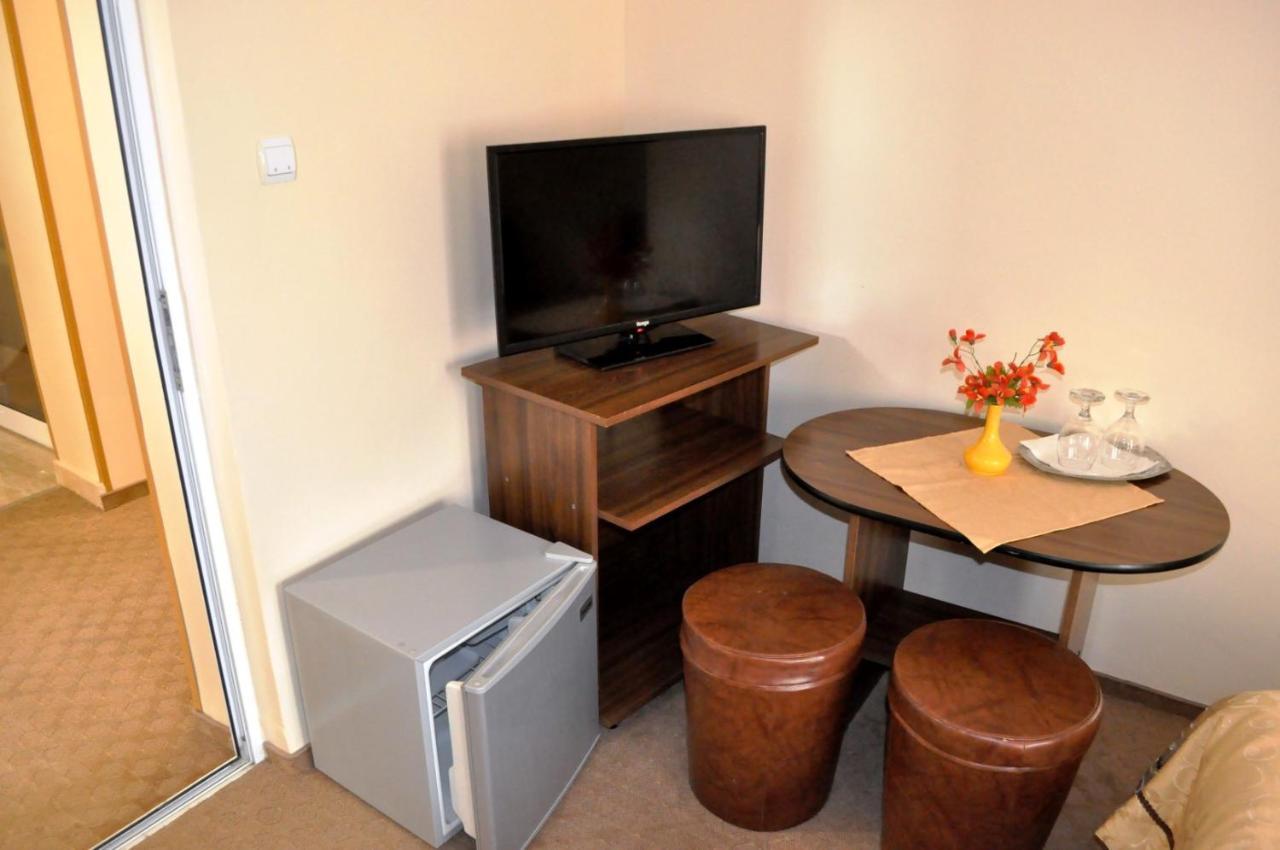 Hotel Andrei Cimpia Turzii Bagian luar foto